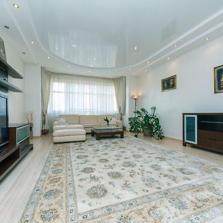 3 Комнатные Апартаменты В Центре Печерска Kyiv Eksteriør billede